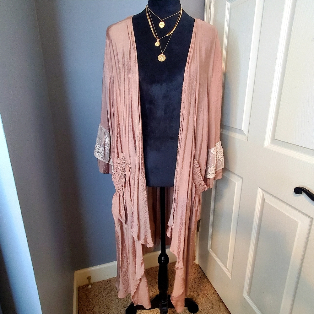 Plus Size Blush Kimono